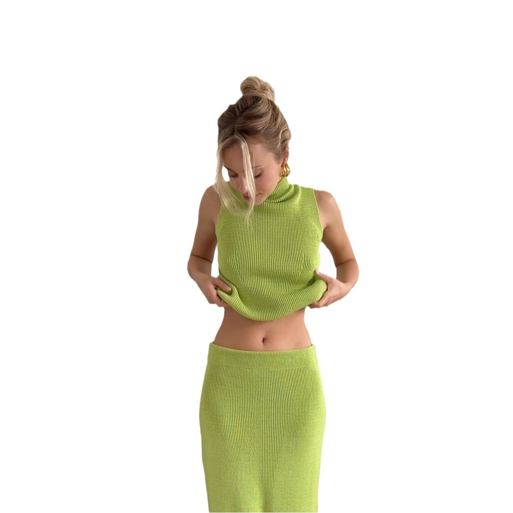 Sleeveless turtleneck knitted and vest hip-wrapped dress