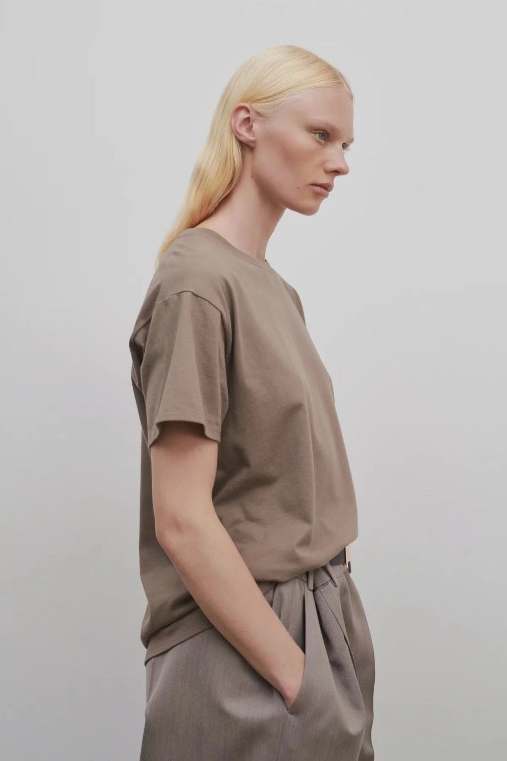 Crew neck solid color short sleeves