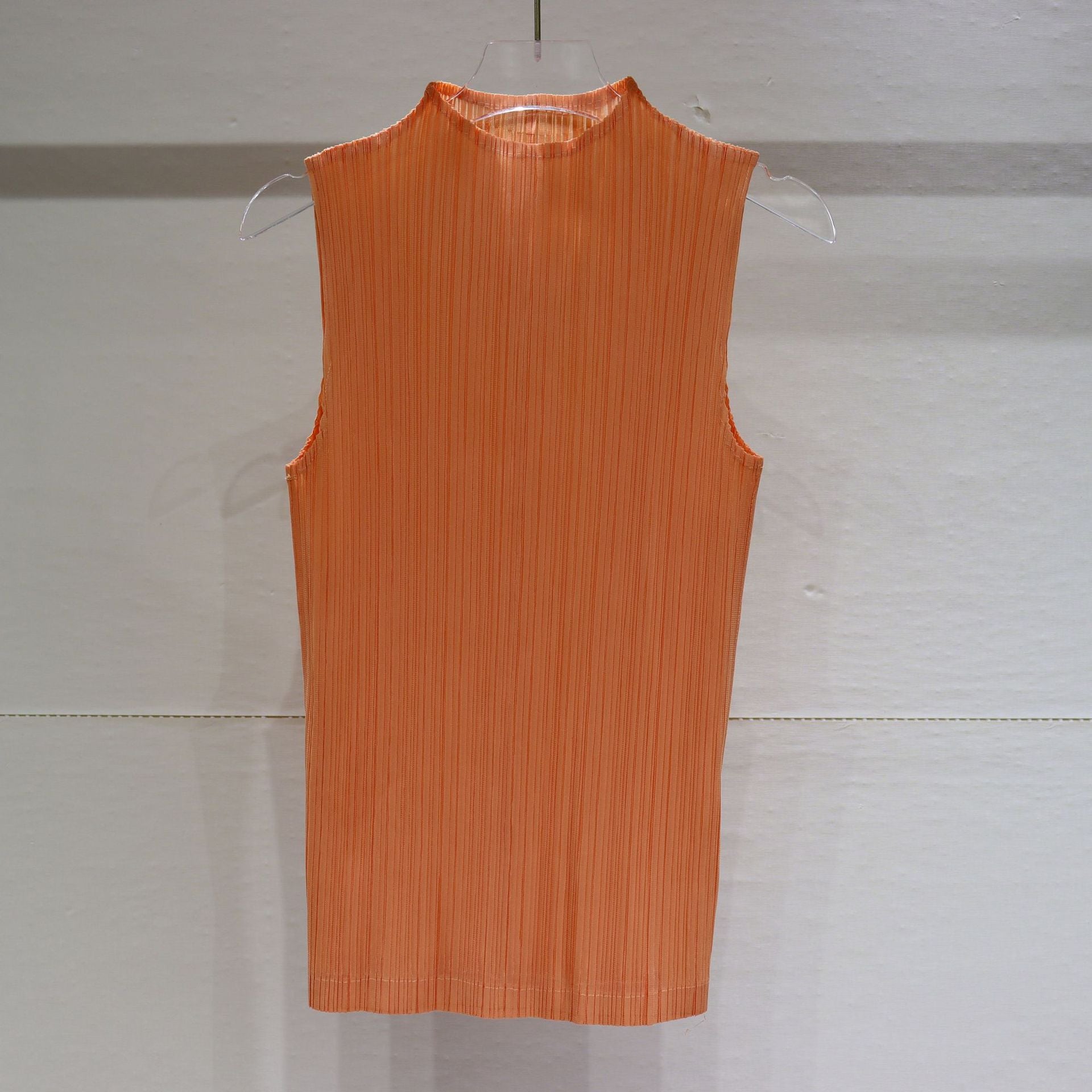 High Neck Sleeveless Retro High-End T-Shirt