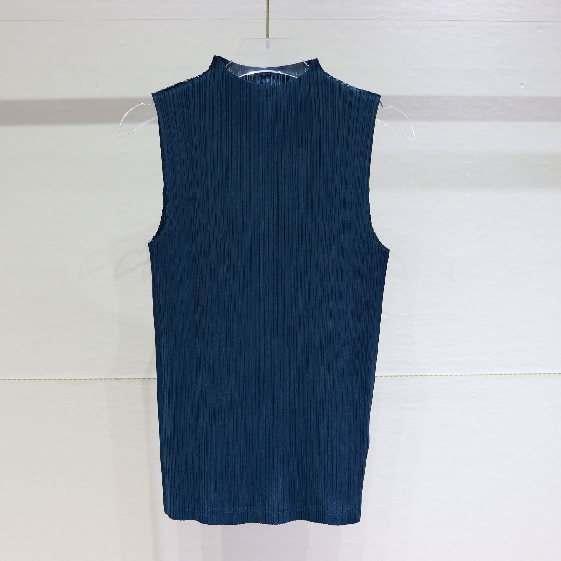 High Neck Sleeveless Retro High-End T-Shirt