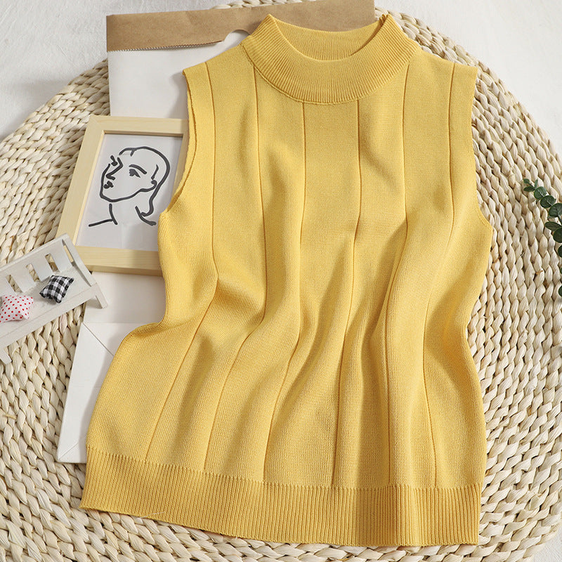 Slim-fit sleeveless knitted sweater