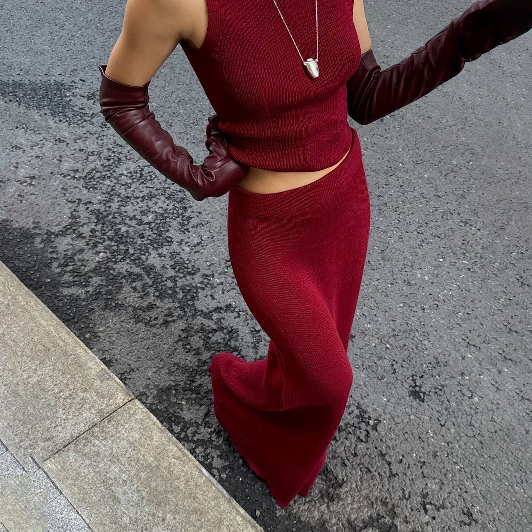 Sleeveless turtleneck knitted and vest hip-wrapped dress