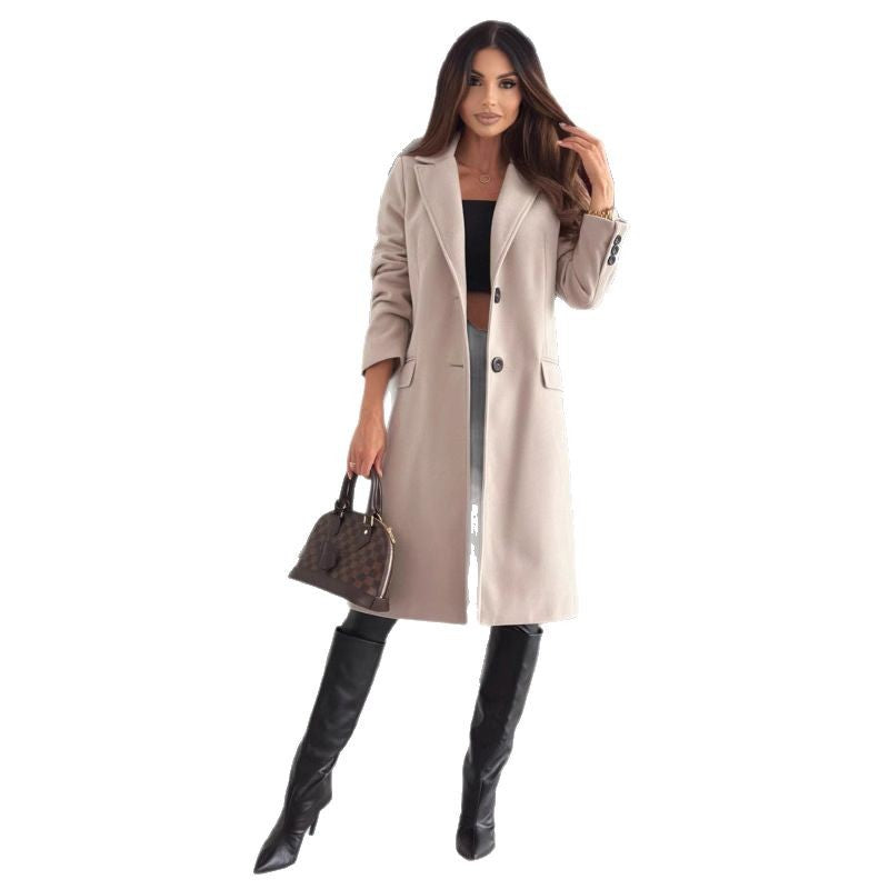 Simple long-sleeved solid-color pocket jacket