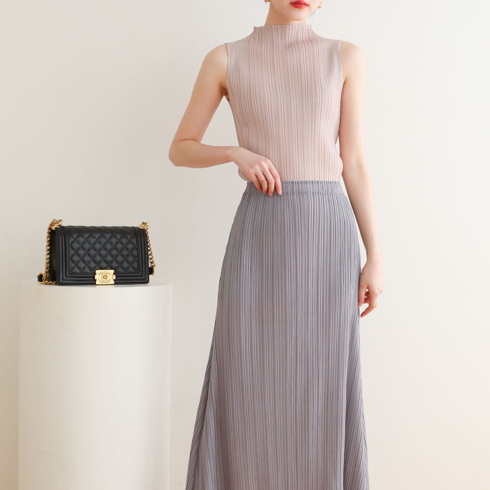 High Neck Sleeveless Retro High-End T-Shirt